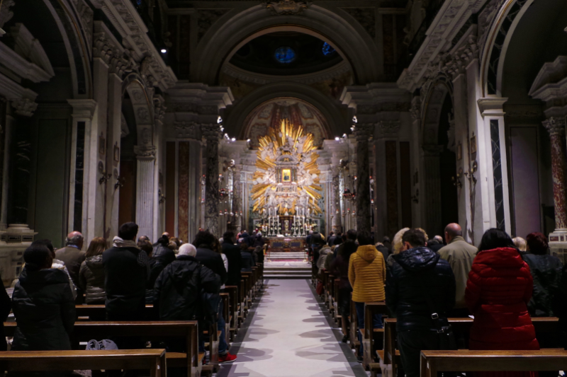 Une La messe de la honte