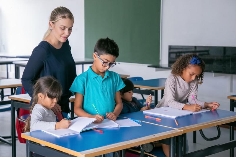 Radiobastides - L’École De La Vie La pédagogie , outil de transformation sociale