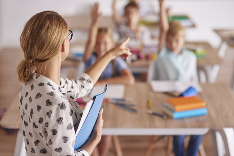 Radiobastides - L’École De La Vie Crise de recrutement