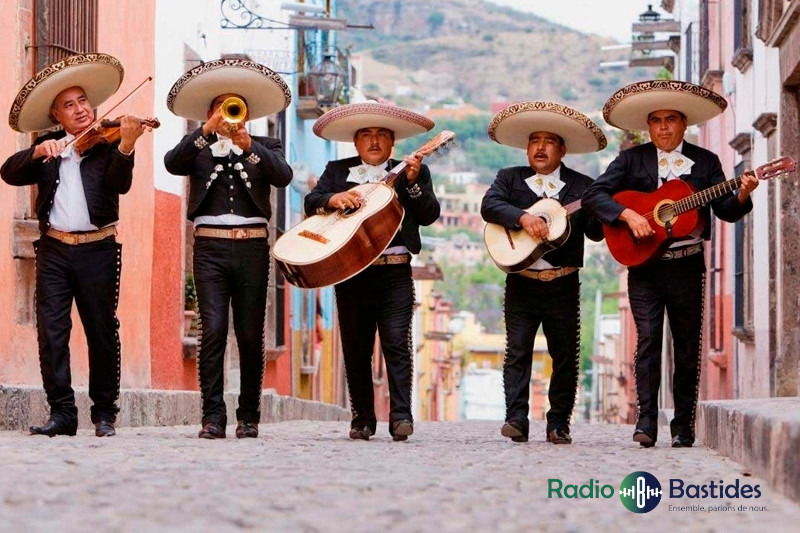 Radiobastides - El Instante Tertulia Les Mariachis