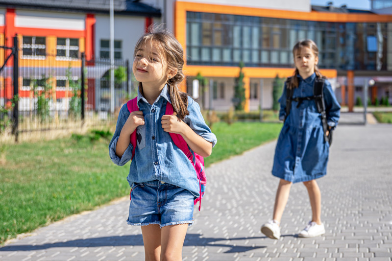 Radiobastides - L’École De La Vie Pour une école démocratique !